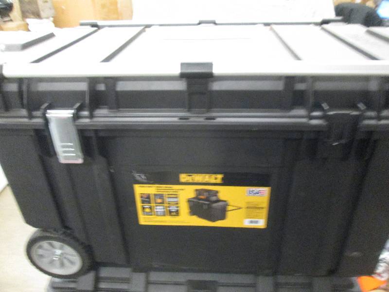 lot 127 image: dewalt tough chest missing one latc...
