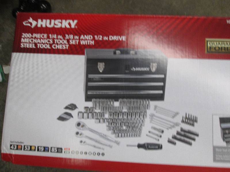 lot 172 image: husky 200 pc mechanics tool set wit...