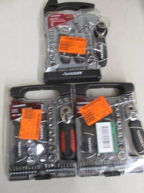 lot 222 image: 3 husky 46 piece stubby tool sets a...
