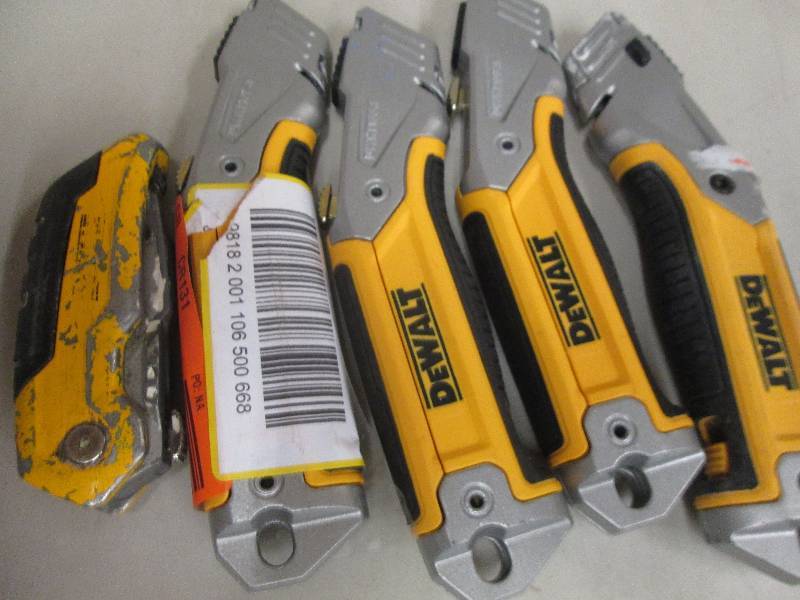 lot 240 image: 5 dewalt utility knives 1 foldable ...