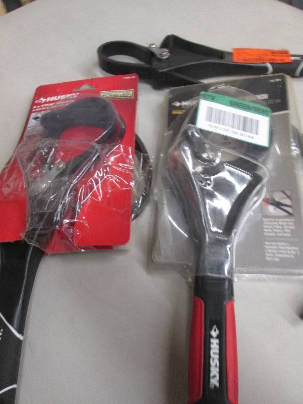 lot 253 image: 3 strap wrenches open box ...