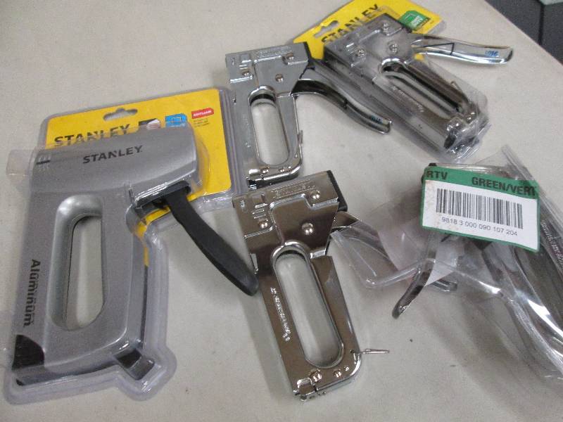 lot 261 image: 5 stanley light duty staplers open ...