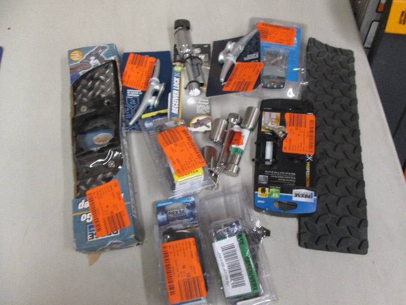 lot 263 image: lot of stuff for towing and trailer...