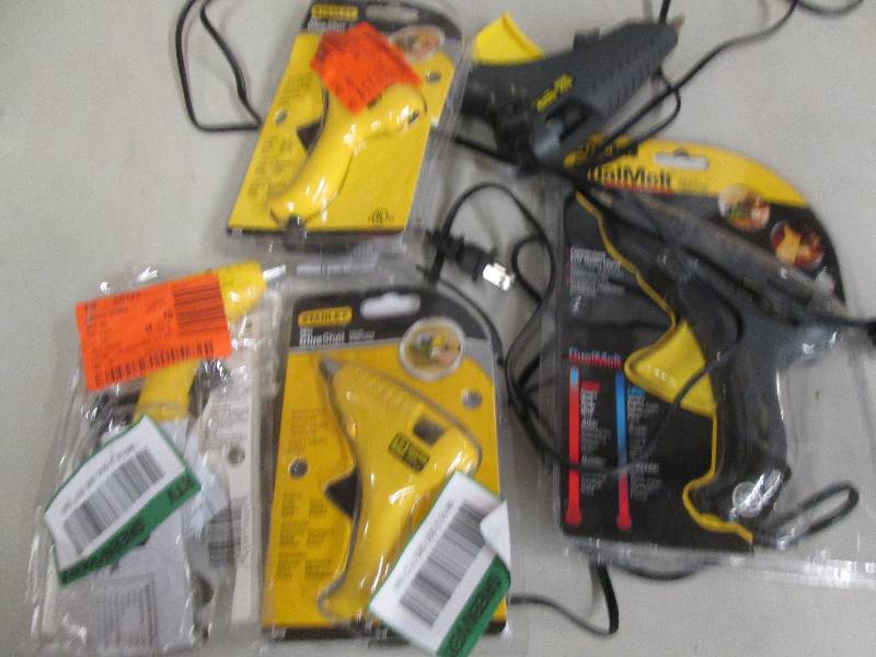 lot 271 image: 5 stanley hot glue guns untested op...