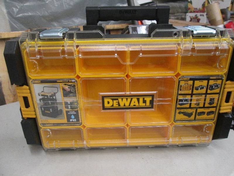 lot 333 image: dewalt ds100 organizer looks new 21...