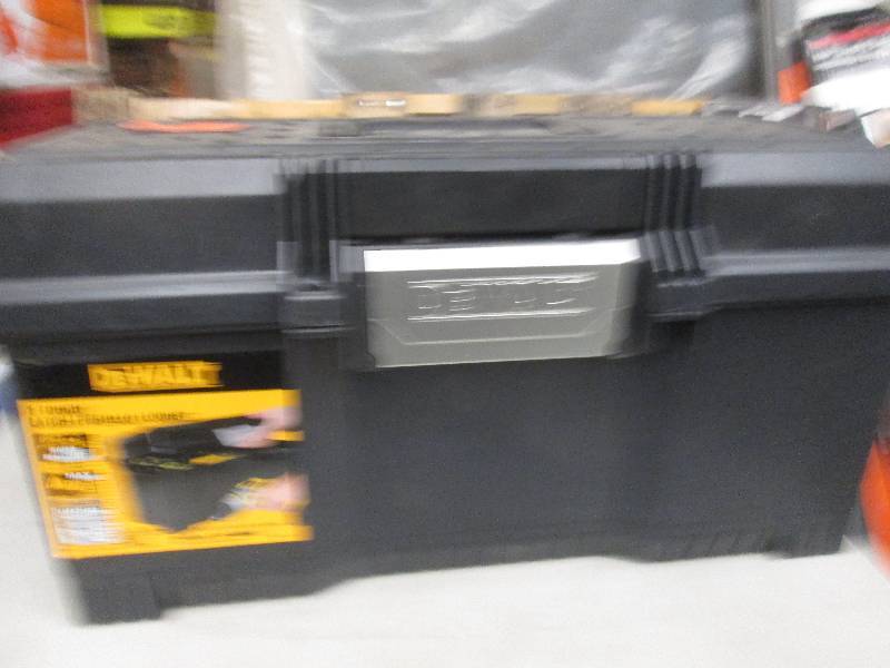 lot 340 image: dewalt 1 touch latch tool box ...