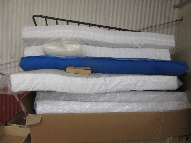 lot 419 image: 3 super plush sofas these fold down...