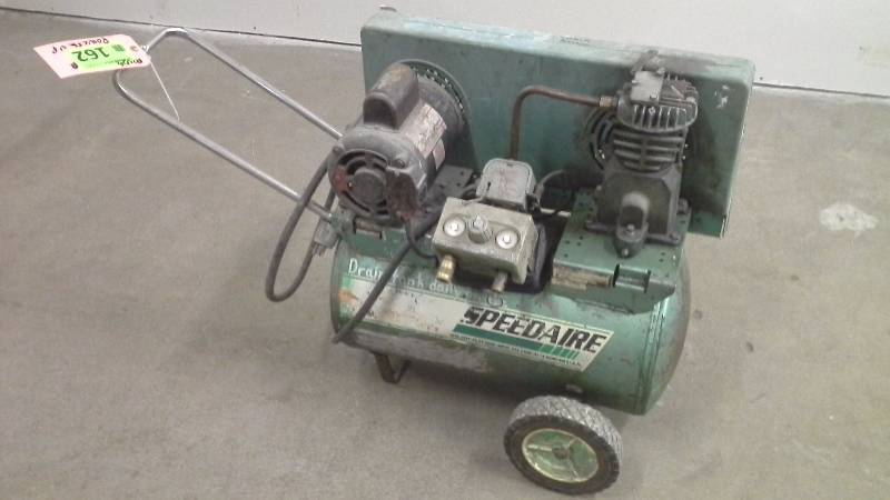 lot 162 image: Speedaire 1HP Air Compressor