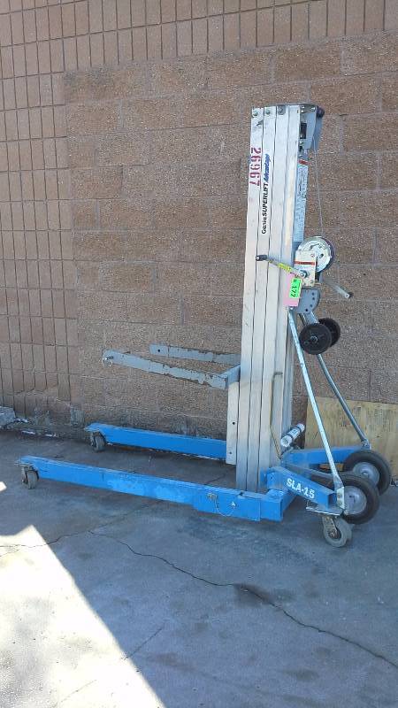 lot 177 image: Genie SLA-15 Superlift Material Lift