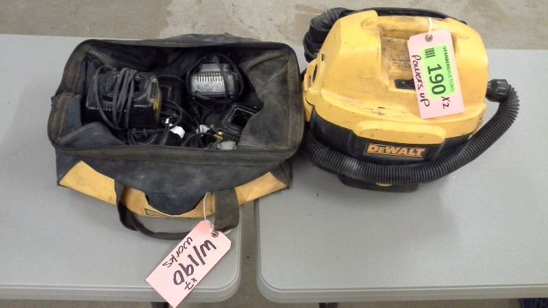 lot 190 image: DeWalt DC500 Heavy Duty 2 Gallon WetDry Vacuum