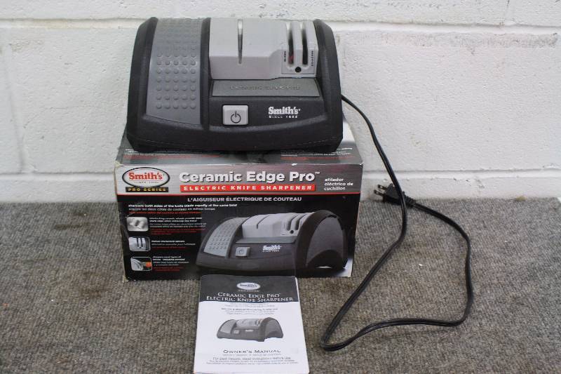 lot 17 image: Electric Knife Sharpener