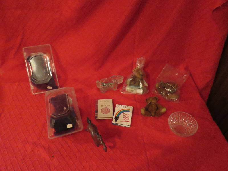 lot 11 image: Ty Collectibles