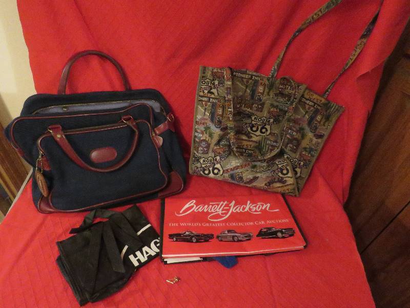 lot 29 image: Bags