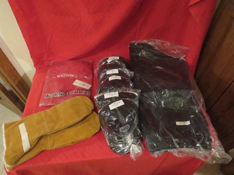 lot 72 image: Winter Clothing