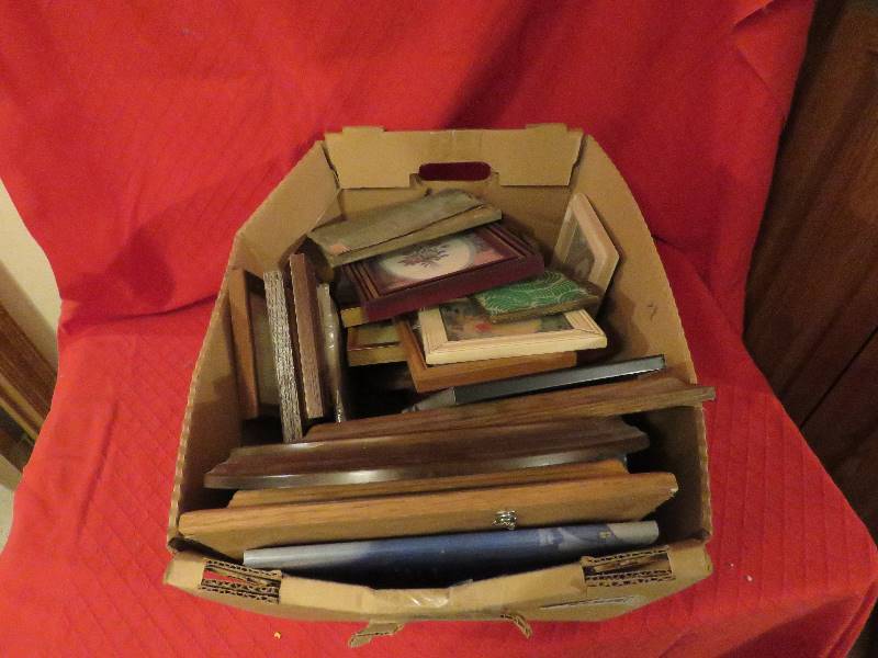 lot 81 image: Picture Frames