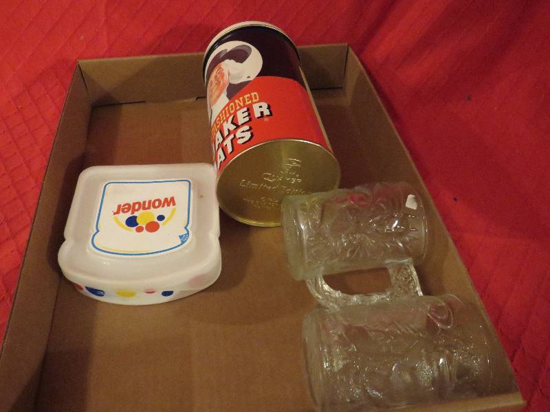 lot 89 image: Collectible Kitchen Items