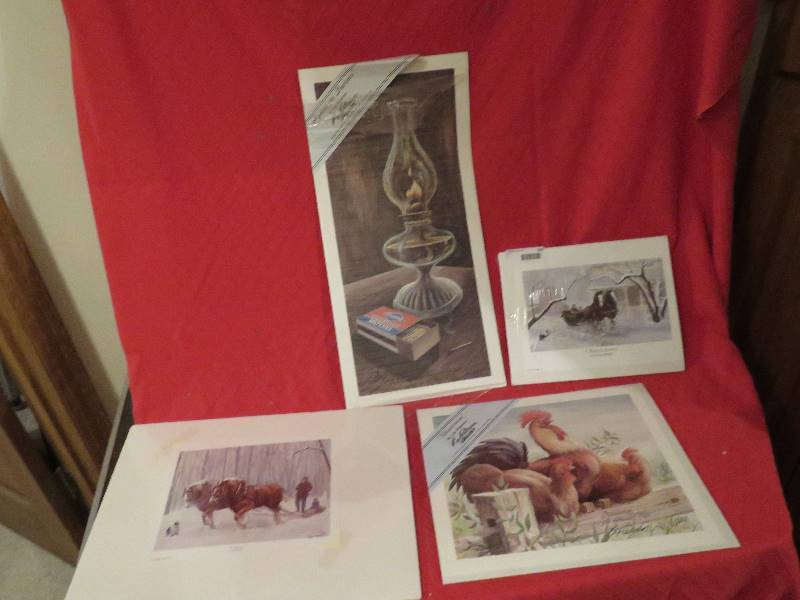 lot 106 image: Wall Decor