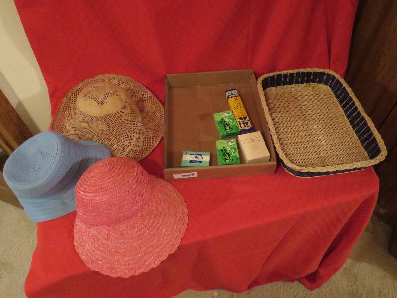 lot 110 image: Vintage Hats