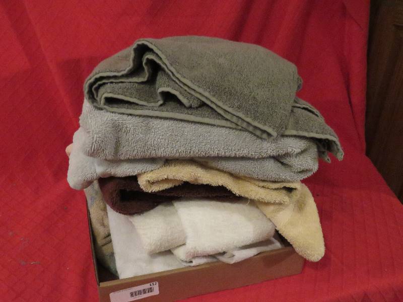 lot 112 image: Towels