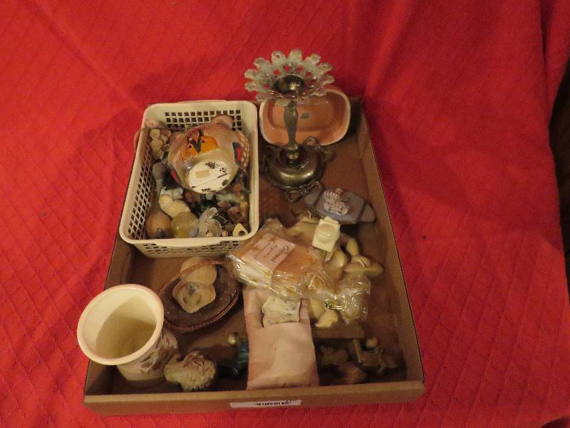 lot 116 image: Household Decor