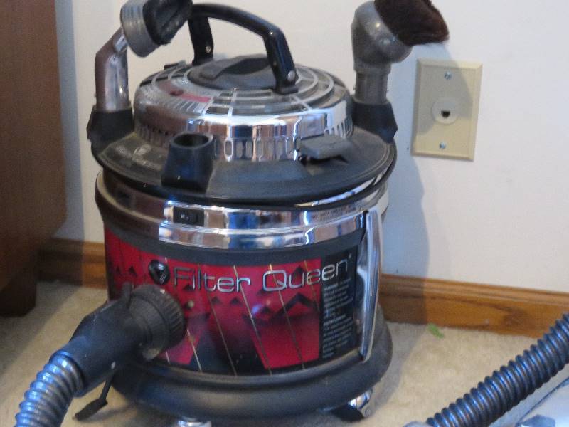 lot 129 image: Filter Queen Vacuum