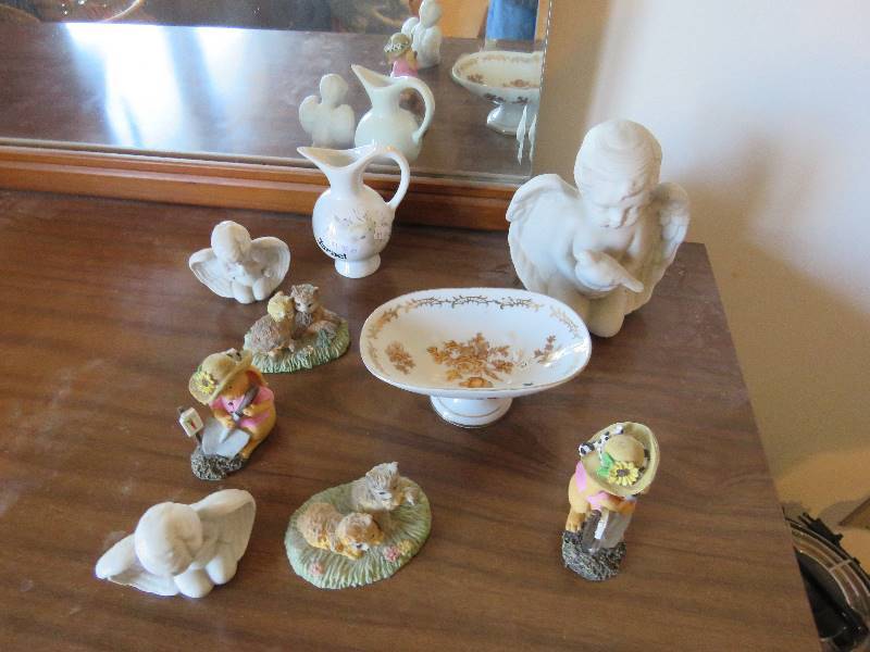lot 133 image: Household Decor