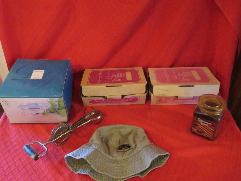lot 147 image: Candles and More