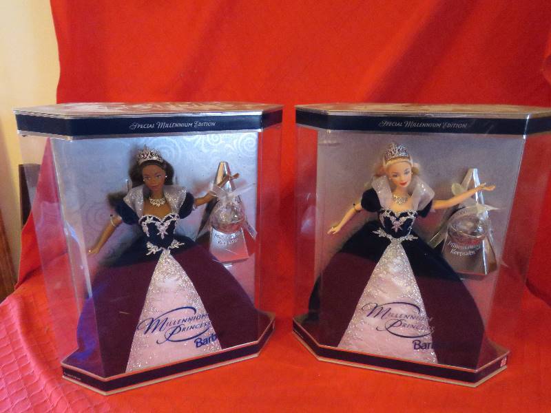 lot 168 image: Collectible Barbies