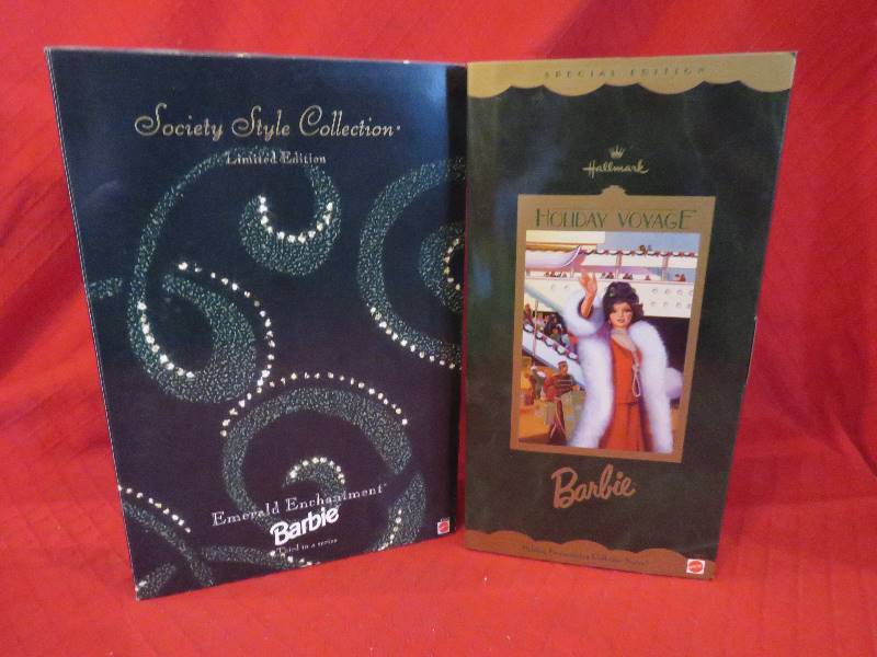 lot 174 image: Collectible Barbies