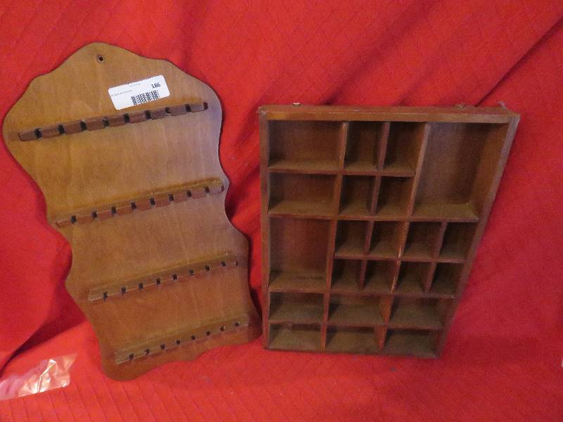 lot 186 image: Vintage Wall Decor