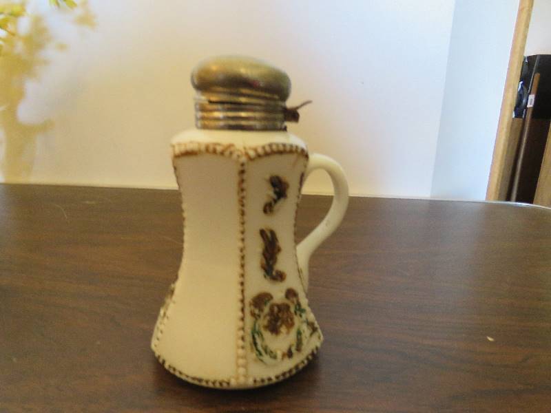 lot 240 image: Vintage Salt Shaker