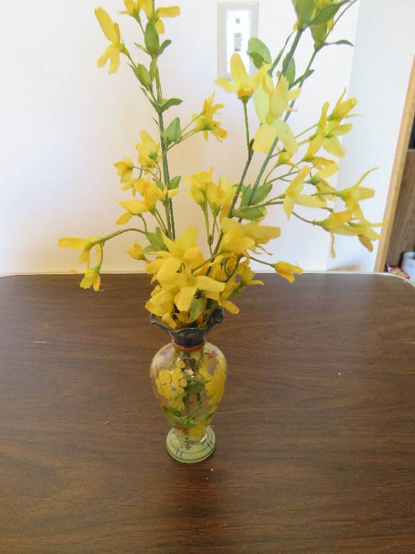 lot 241 image: Fancy Porter Flower Vase