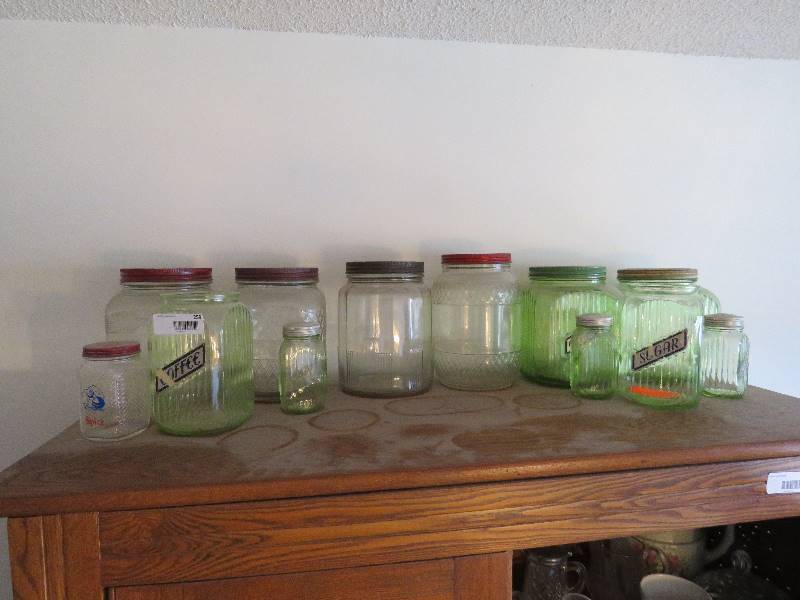 lot 259 image: Vintage Jars