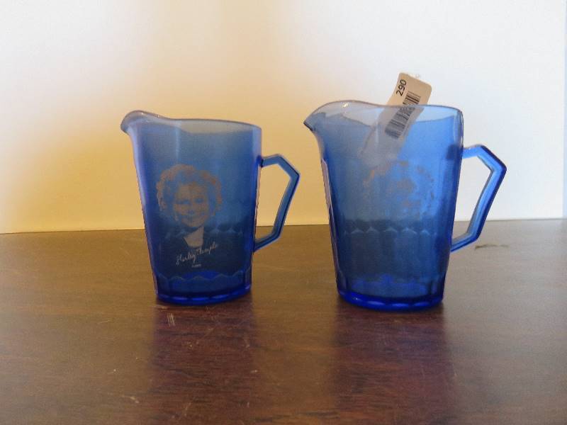 lot 290 image: Shirley Temple Collectibles
