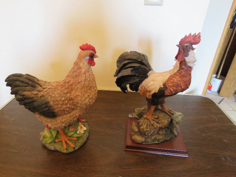 lot 296 image: RoosterChicken Decor