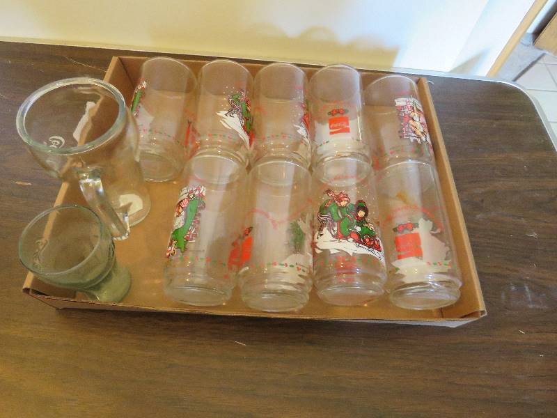 lot 303 image: Collectible Glasses