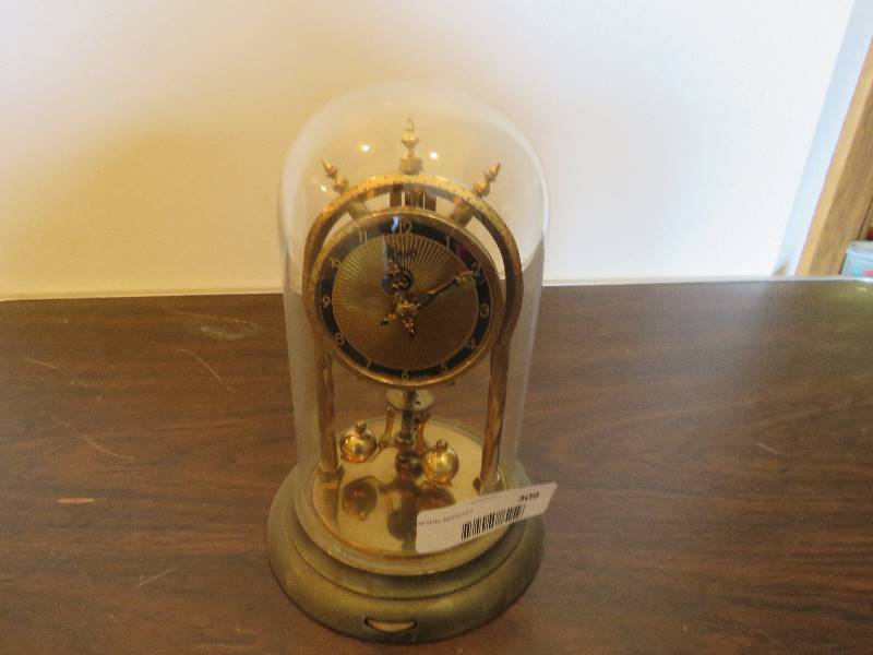 lot 309 image: Vintage Clock