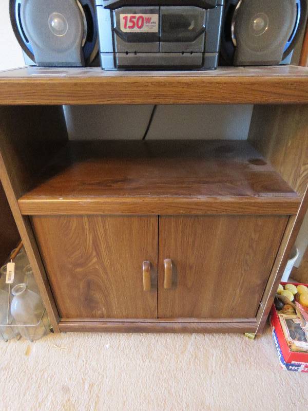 lot 325 image: TV Stand