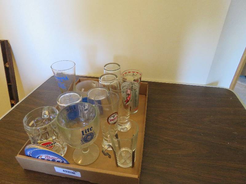 lot 390 image: Collectible Beer Mugs