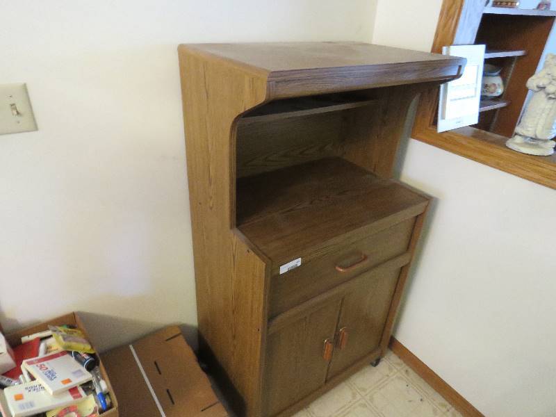 lot 392 image: Microwave Stand