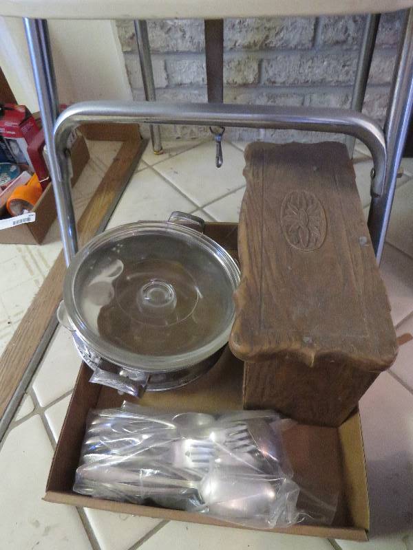 lot 401 image: Kitchen Lot