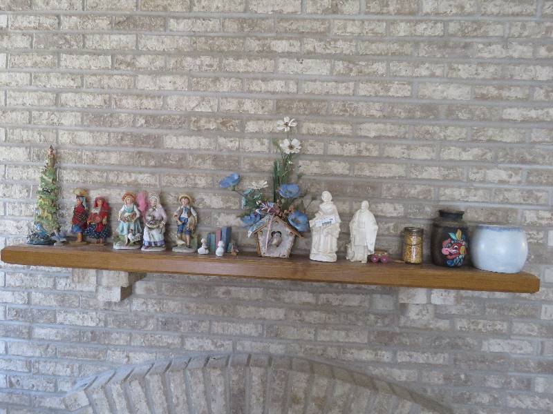 lot 426 image: Misc. Decor