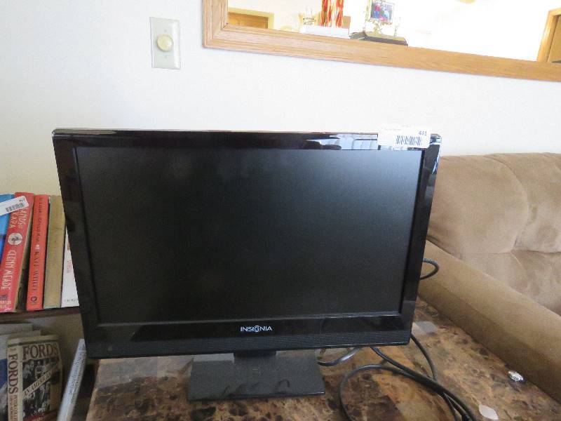 lot 431 image: Insignia TV