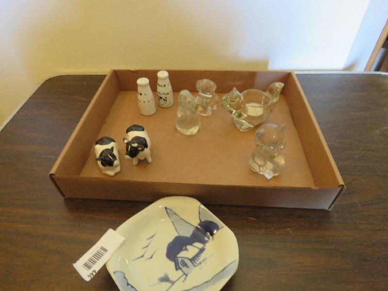 lot 446 image: Crystal Collectibles and more