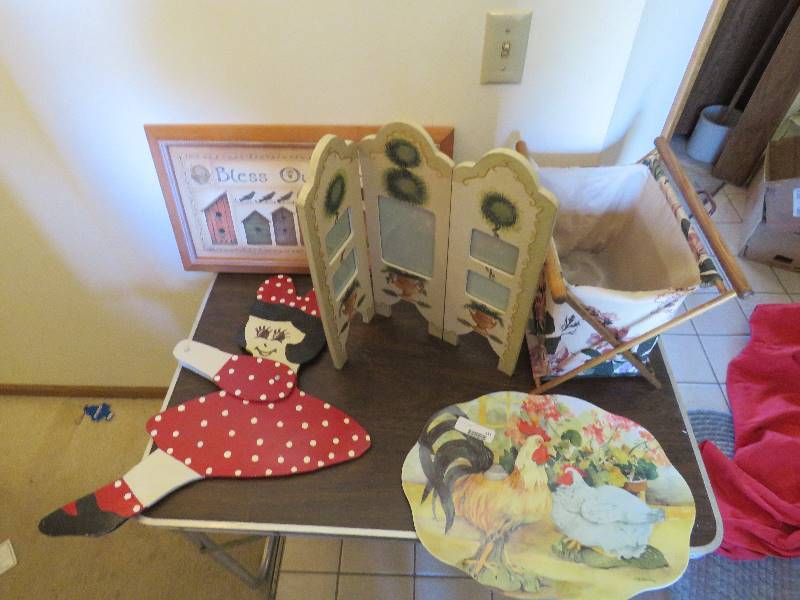 lot 455 image: Household Decor