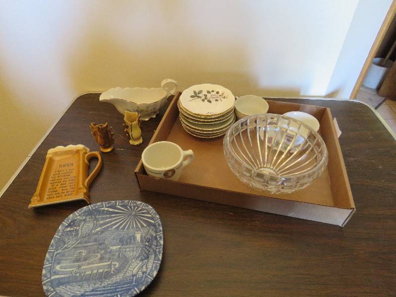 lot 468 image: Household Collectibles