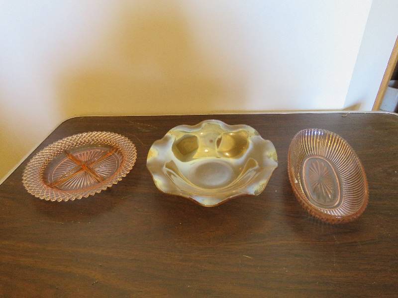 lot 477 image: Depression Glass