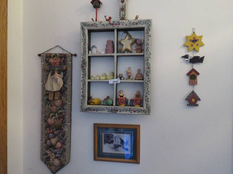 lot 494 image: Household Decor