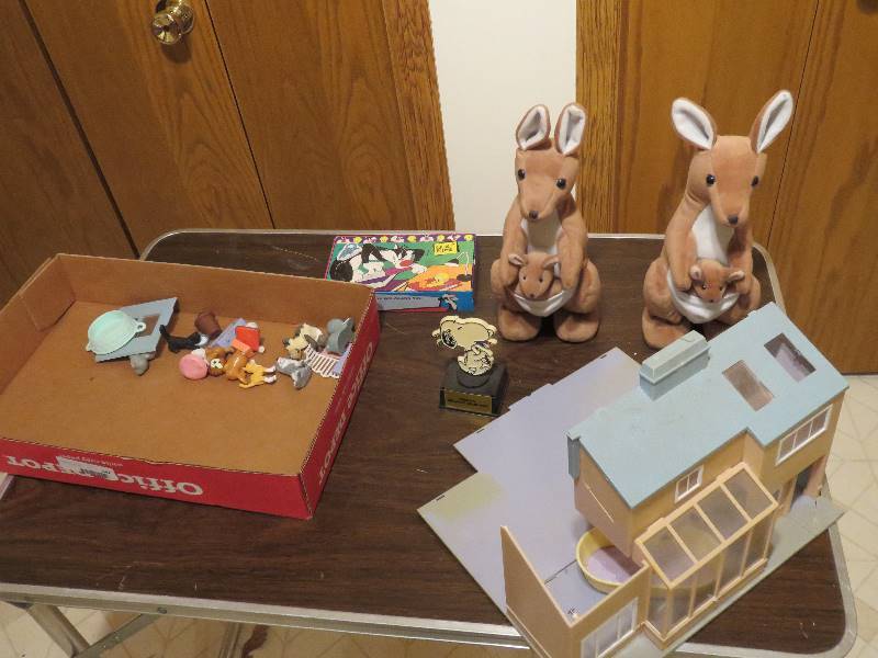 lot 542 image: Toys