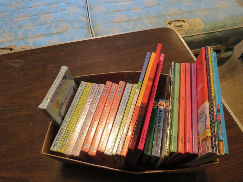lot 565 image: Kids Books